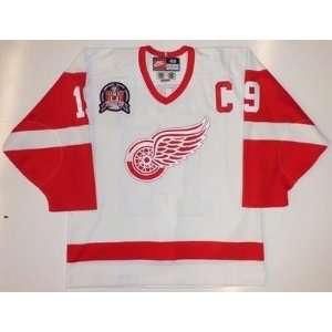 Steve Yzerman Detroit Red Wings 1997 Cup Authentic Nike Jersey Size 48 