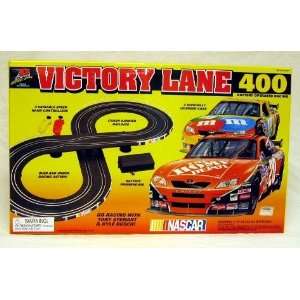  Victory Lane 400 Nascar Racing Set: Toys & Games