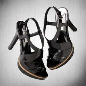Simply Vera Wang Womens Black Patent Leather Platform Open Toe Sandals 