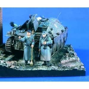  German Volkssturm, Winter Dress (2) 1 35 Verlinden Toys & Games