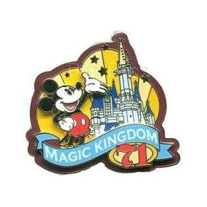   WDW   Magic Kingdom 71 with Mickey Mouse Pin 76529: Everything Else