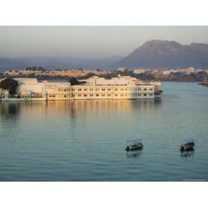  The Lake Palace Hotel on Lake Pichola, Udaipur, Rajasthan 