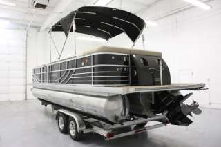   925CR Luxury Performance Series Pontoon Boat 300HP Only 9 Hours in