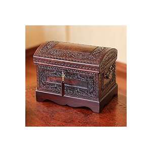  NOVICA Mohena wood and leather jewelry box, Colonial 