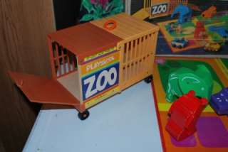 VINTAGE PLAYSKOOL LITTLE PEOPLE LOCK UP ZOO SET w/ BOX  