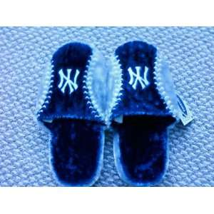  New York Yankees Slippers 