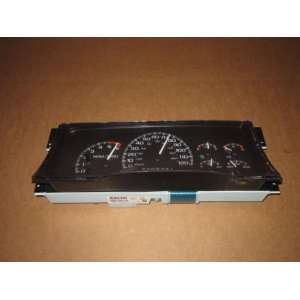   ESCALADE SPEEDOMETER CLUSTER (DRIVER LEFT) (MADDBUYS): Car Electronics