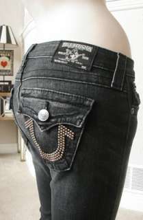 NWT True Religion WMS Becky stud jeans Short Fuse Med.  