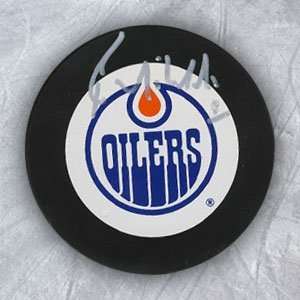 BERNIE NICHOLLS Edmonton Oilers SIGNED Hockey Puck Sports 