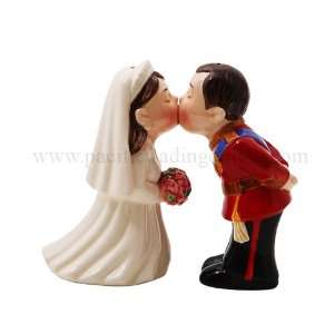  NEW! 4 Kate and William Magnetic Salt and Pepper Shakers 