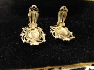 VINTAGE WHITING & DAVIS CAMEO EARRINGS CLIP ON EXC  