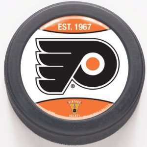    PHILADELPHIA FLYERS OFFICIAL HOCKEY PUCK: Sports & Outdoors