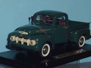 1951 FORD F 1 PICKUP 1:18 GREEN by WELLY  