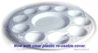 Classic artist palette design in an easy clean up plastic mixing tray 