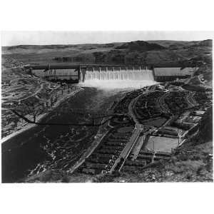  Grand Coulee Dam, Columbia River, Washington