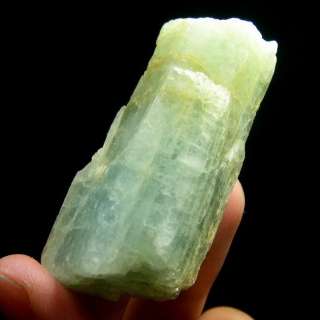 Aquamarine Beryl Single Crystal Specimen aqyn9ic6048  