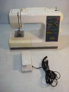 AS IS Kenmore 385 22 Stitch Sewing Machine w/ Pedal 6812 & Bobbin, 2 