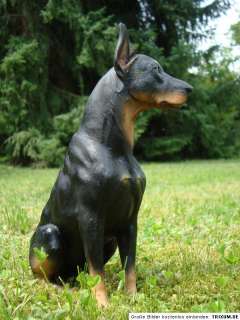   Hund sitzend Dekofigur 21 cm hoch NEU Doberman Kampfhund Dog  