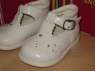 Baby Girl White Leather shoes/Wedding Shoes/GH/ Size 7  