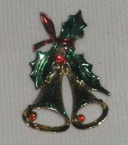 Christmas in July Gold Tone Christmas Bells Wreath Pin  