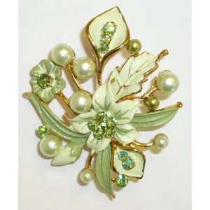   Jewelry Pin   Green Enamel Flowers with Pearls Pin: Jewelry