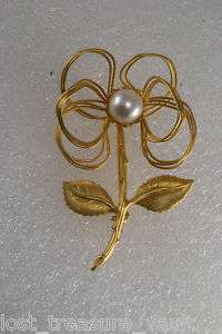 Vintage Formed Gold Wire Pearl Flower Broach Pin  