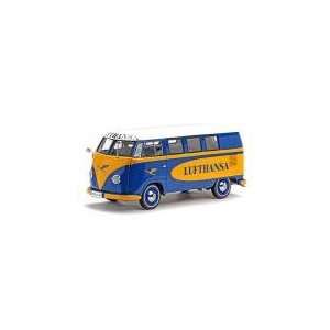    1957 Volkswagen Kombi Lufthansa Diecast Model Bus: Toys & Games